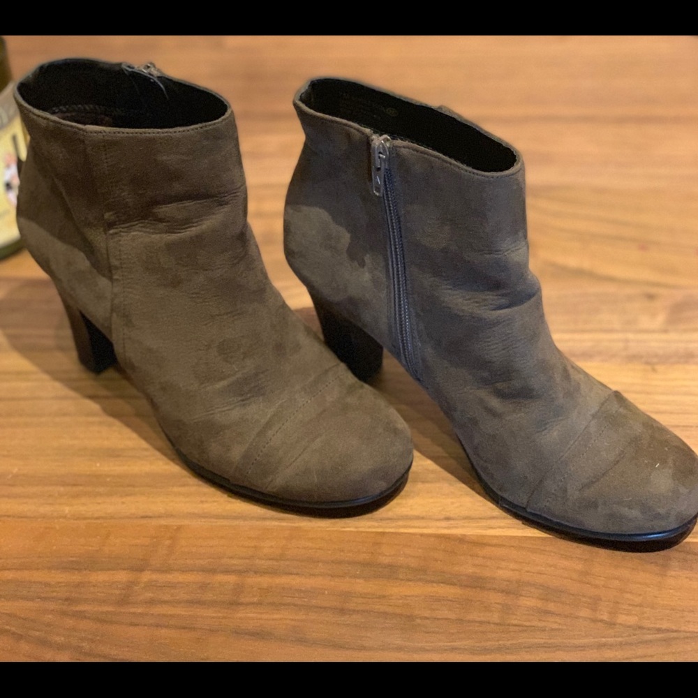 Aerosoles Barely-worn Brown Ankle Boots